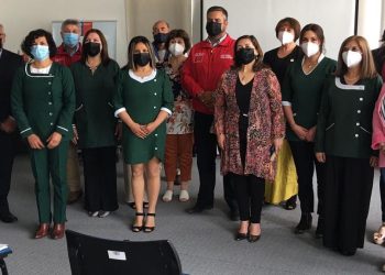 Autoridades de Mineduc y Gobierno reconocen a educadoras de la provincia de Cauquenes