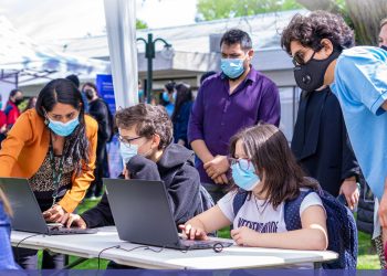 Feria gratuita de Realidad Virtual y Bioinformática en Curicó