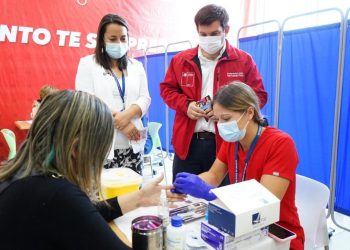 Autoridades refuerzan plan de testeo y prevención del Sida en el Maule
