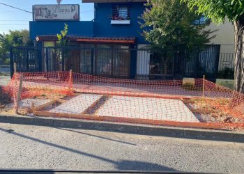 Comenzó construcción de 25 nuevos paraderos de transporte público en Curicó