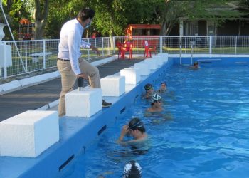 Nadadores del Colegio Montessori se preparan para campeonatos nacionales
