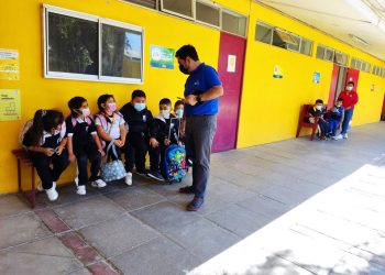 Alcalde de Pelarco pide reducir aforo en los colegios