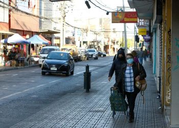 Municipio de Curicó restablece tránsito vehicular en calle Arturo Prat