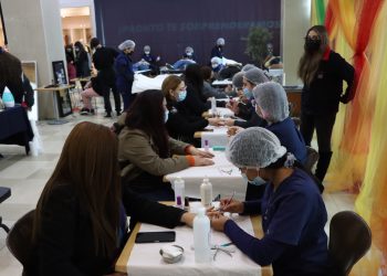 Estudiantes del AIEP entregaron más de 2.500 servicios de estética y bienestar en Portal Centro Talca
