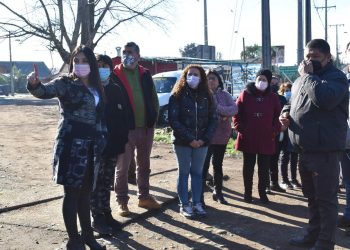 Gobernadora Regional se reúne con vecinos de San Antonio en Linares