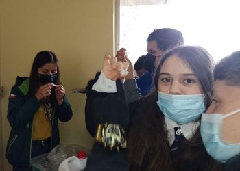 Estudiantes de liceo técnico María Auxiliadora de Colín aprenden sobre control de plagas