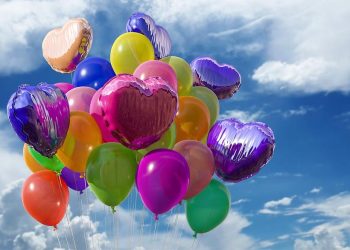 Advierten que globos del comercio informal podrían ser inflamables al suplir el helio por gases de menor costo