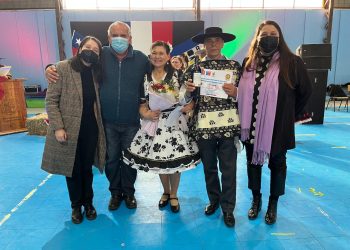 Pareja de Parral se quedó con el primer lugar en campeonato provincial de cueca de adultos mayores