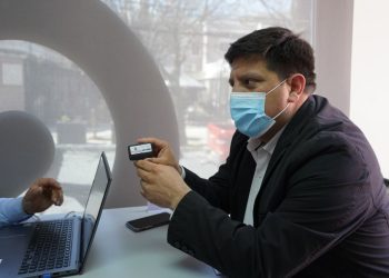 Entregarán 250 mil dispositivos TAG gratuitos para paso sin detención por peajes