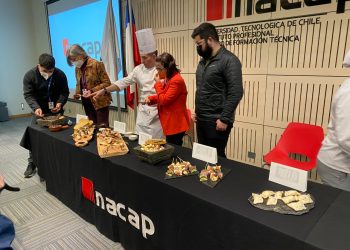 Recomendaciones para celebrar fiestas patrias de manera saludable y acorde al bolsillo