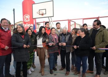 Vecinos de Carlos Trupp de Talca cuentan con nueva multicancha