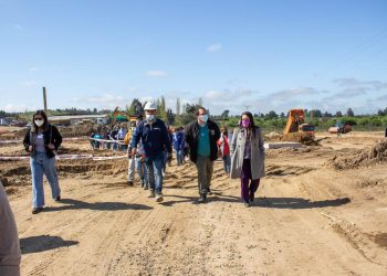Estudian acciones legales por obras de ducto subterráneo para líneas de alta tensión en terrenos donde se construyen casas