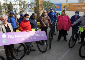 En el Día Nacional Sin Auto Seremi de Transportes regaló cinco bicicletas