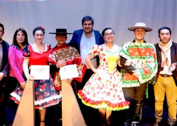 Parejas de Curicó y Longaví representarán al Maule en Campeonato Nacional de Cueca Escolar