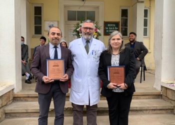 Funcionarios del Hospital de Cauquenes conmemoraron el día del hospital público