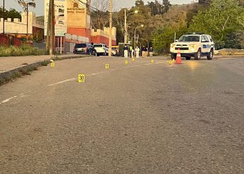 Un muerto y dos heridos en tiroteo frente a centro de eventos en Talca