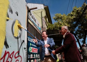 Municipio y Cámara de Comercio iniciaron renovación conjunta de fachadas comerciales del centro de Talca