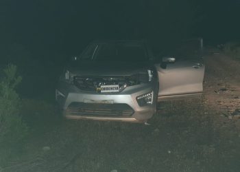 Desmantelado en Colbún encuentran auto robado con violencia en Corralones