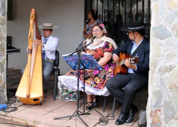 Con diversas exposiciones, gastronomía típica y folclore: Municipalidad de San Clemente dio la bienvenida al cambio de estación turística