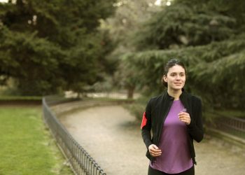 Crean sistema que protege a las personas que realizan actividades al aire libre
