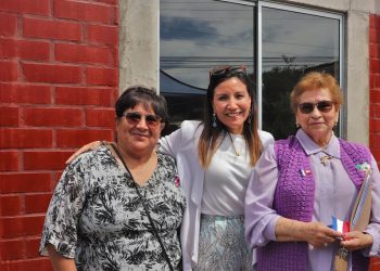 Mujeres de Licantén celebran la construcción de sus nuevas viviendas en tiempo récord de cinco meses