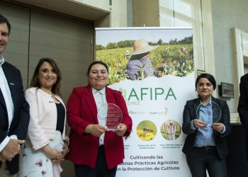 Maira Neumann y Karina Buzzetti fueron galardonadas con el “Premio Mujer del Agro Mónica Gebert 2022” organizado por AFIPA