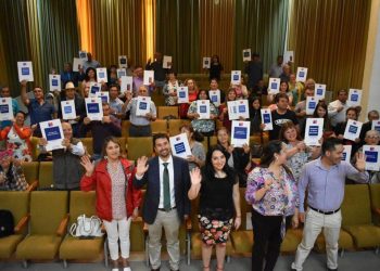 Bienes Nacionales realizó entrega de 79 Títulos de Dominio a familias de la provincia de Linares.