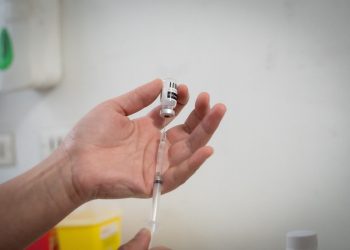 Seremi de Salud llama a grupos de riesgo a vacunarse contra viruela símica