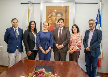 Liceo Manuel Montt firma convenio con la Universidad Autónoma