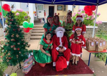 Con la visita del “Viejito Pascuero” Hospital de Cauquenes finaliza campaña solidaria “Apadrina a un pequeño paciente”