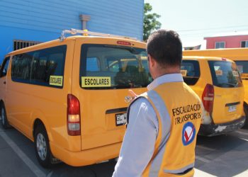 ¿Qué debo tener en cuenta antes de contratar un Transporte Escolar para los menores?