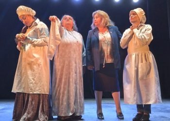 Exitoso estreno de “Fachada” en el Teatro Municipal de San Javier