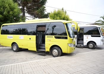 Gobierno Regional entregó vehículos avaluados en más de 265 millones para Licantén