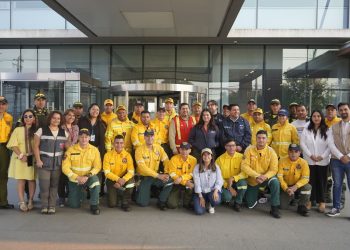 Brigadistas colombianos se unen al combate de incendios forestales en la Región del Maule
