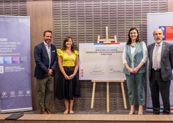 Ministerio de Ciencia e IBM invitan a mujeres de todo el país a cursos de formación gratuita en tecnología