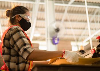 Autoridades se refieren a persistente menor empleo en mujeres respecto de los hombres