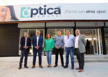 Comenzó a operar la óptica comunal Parral con otros ojos