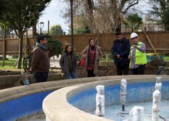 Remodelan fuente de agua de la Plaza de Armas de Cauquenes