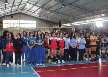 Liga Escolar de Vóleibol Femenina tuvo su lanzamiento en el Colegio Manuel Larraín