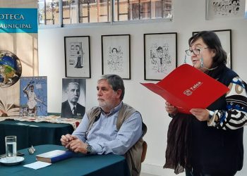 Interés y activa participación en conversatorio sobre “El Roto Chileno”