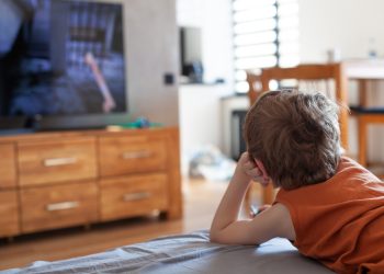 ¿Cómo manejar en los niños la exposición mediática a conflictos bélicos?