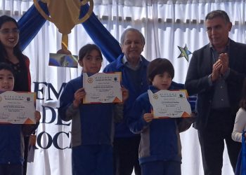 Rotary Club Talca entregó reconocimientos a alumnos destacados de Colegio Puertas Negras