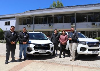 Dos nuevos vehículos para salud municipal de Parral