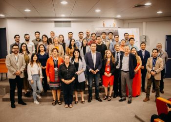 Autoridades regionales entregan reconocimiento a Médicos Especialistas del Programa Becas Maule