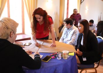 Sence realiza diálogo sobre empleos verdes para jóvenes del Maule