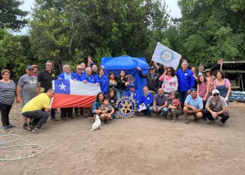 Clubes rotarios talquinos ayudan a 70 familias de Armerillo con aporte de materiales para abastecerse de agua