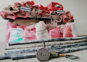 Detenidos dos extranjeros ilegales por robo flagrante de cables de cobre