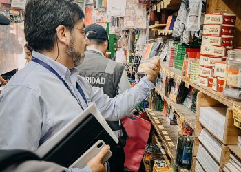 Fiscalizan venta de útiles escolares