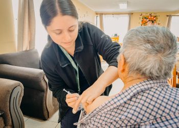 Potencian vacunación contra Covid-19 en ELEAM de la región