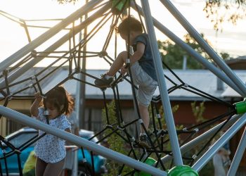 Inauguran remodelación de plazoleta en Población Cauquenes